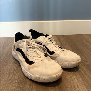 Vans UltraRange EXO Men’s Size 10